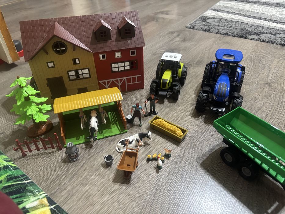Ферма с фигурки и трактори