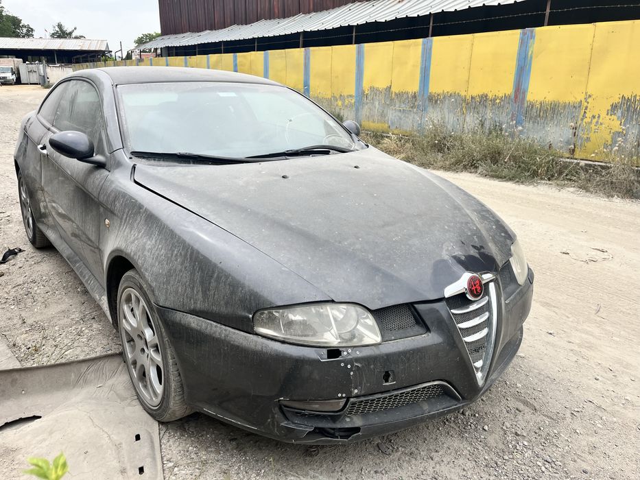 Alfa Romeo GT на части!