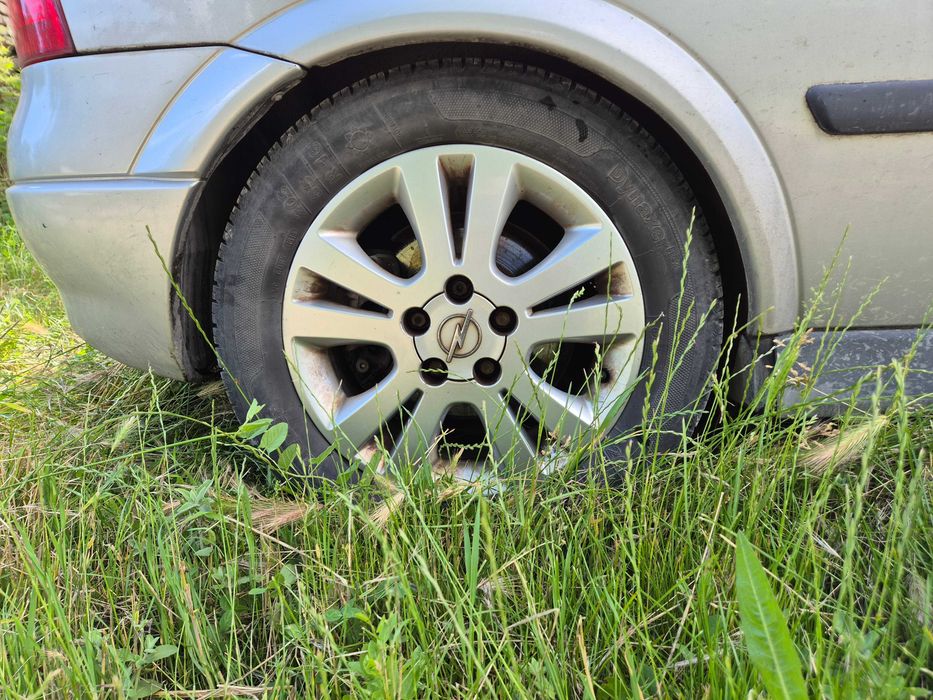 Продавам джанти 16" с летни гуми Kleber Quadraxer – 205/55 R16 (Opel Astra G / Zafira A)