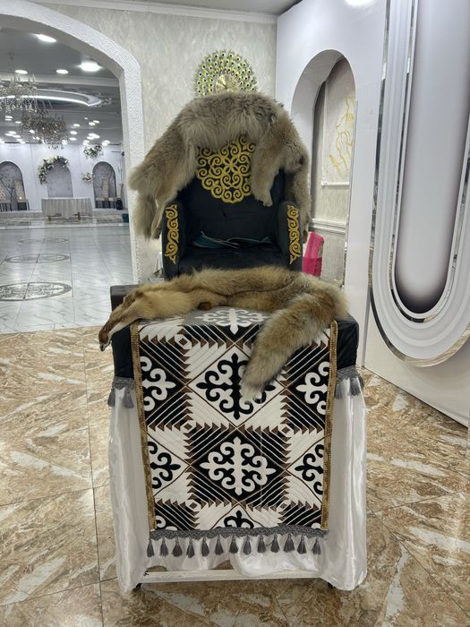 Сдам в аренду трон