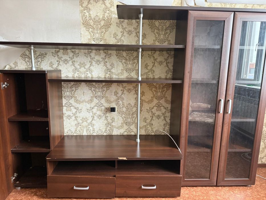 Шкаф для гостинной.