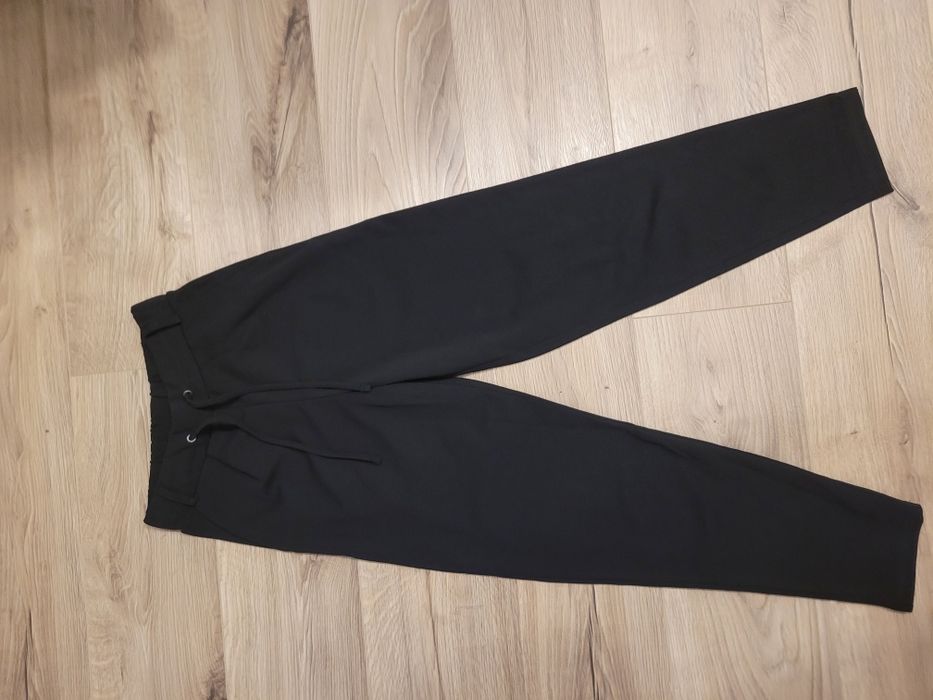 Pantaloni negru lejer