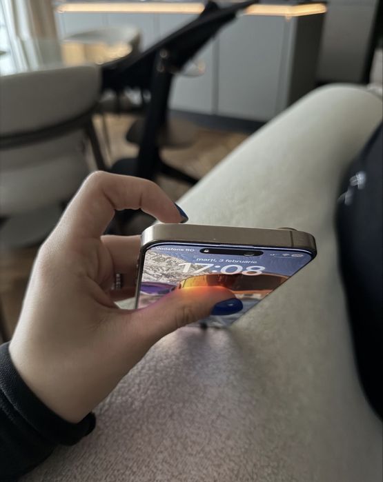 Vand urgent Iphone 16 pro max 512 gb dust