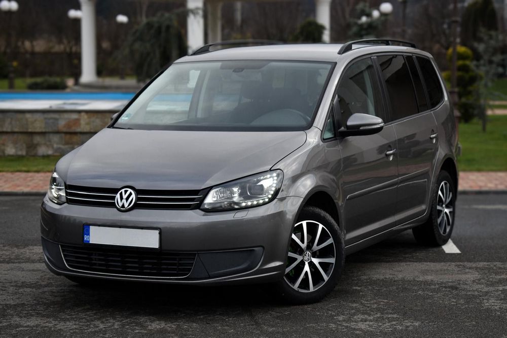 Volkswagen Touran 1.6 Tdi 105 cp - 2012