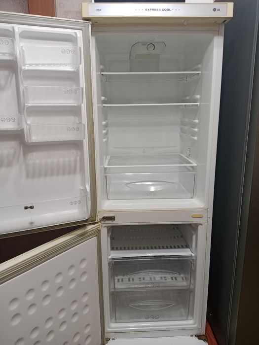 Продам холодильник LG