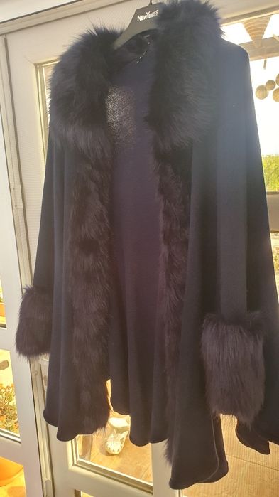 Capa dama cu blanita,noua fără eticheta.