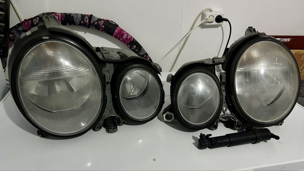 Комплект фар галоген w210 рестайлинг. Все крепежа целые
