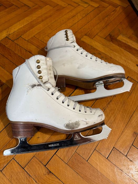 Кънки за фигурно пързаляне