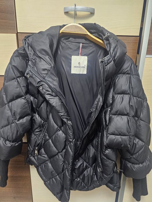 Geaca Moncler neagra