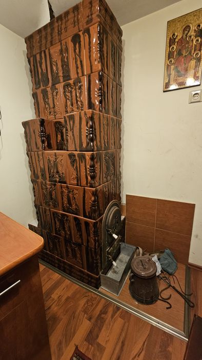 Vand mai multe tipuri de sobe