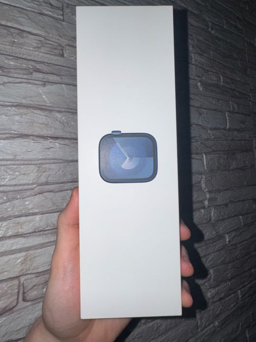 Продам Apple Watch series 9 41mm