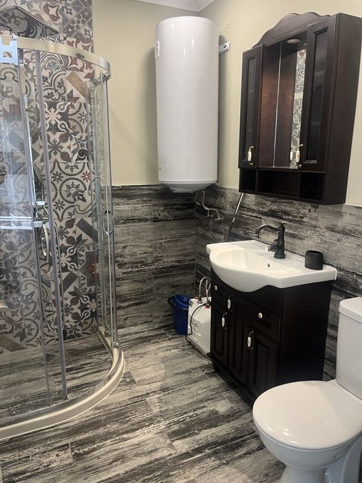 Продава се Тристаен апартамент в Варна, Базар Левски - 80 кв.м за 2175 €/кв.м - Снимка #8