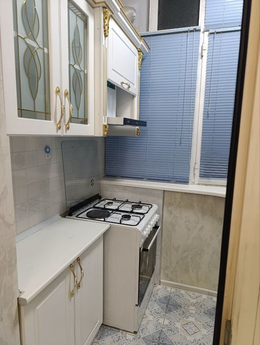 Продам 2 ком Юнусабад 17 квартал