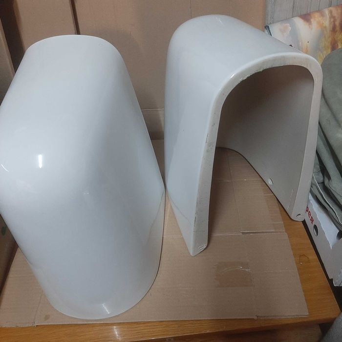 Две мивки за баня с ботуши ,смесител и кликсифон