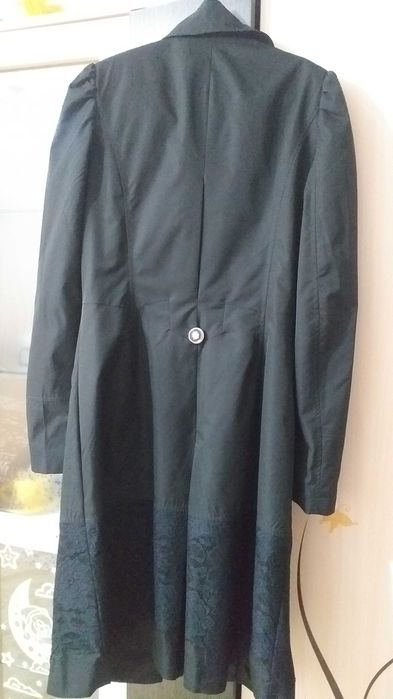 Плащ женский чёрный