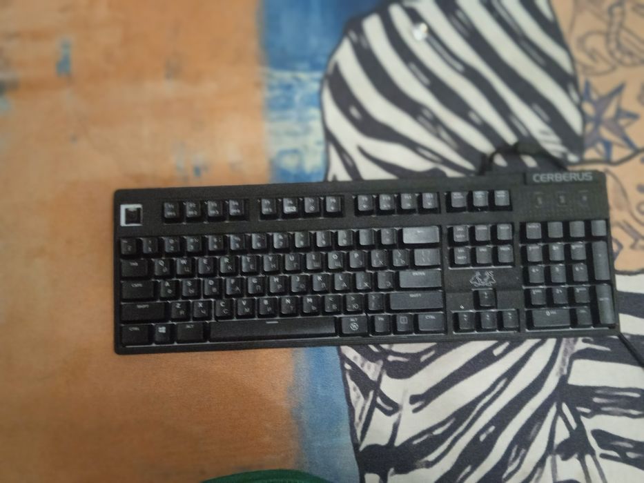 Продам игр клаву