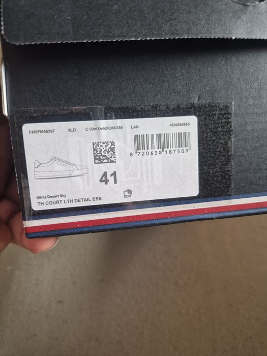 Нови бели сникърси  Tommy Hilfiger, размер 41