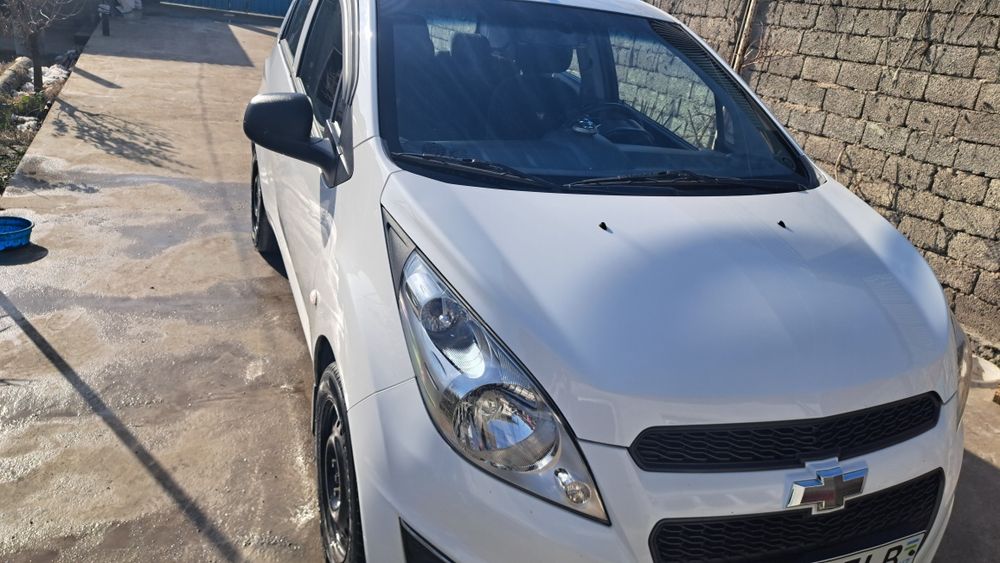 Продаётся машина спарк 2020