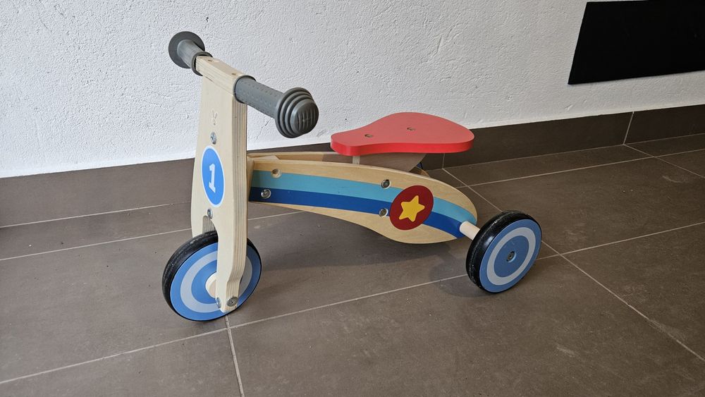 Детска дървена триколка