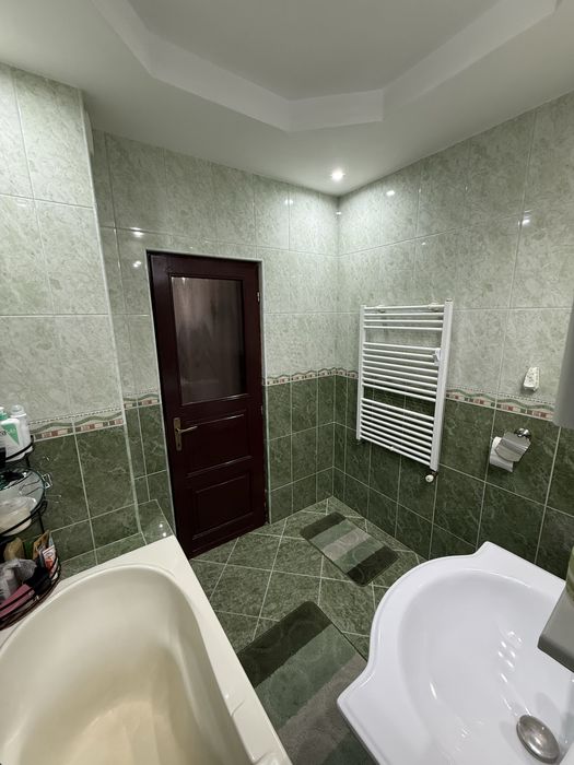 Apartament doua camere de vanzare