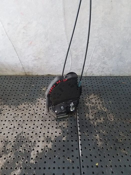 Broasca usa dreapta spate toyota verso r2