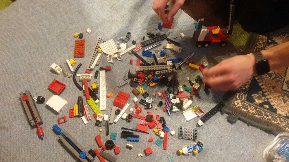 piese, minifigurine, LEGO, la gramada, mai mult de 1 kg.
