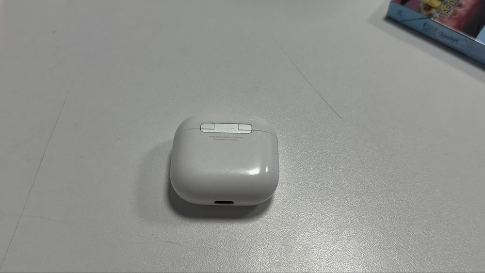 Кейс airpods 4 (без шумадава)