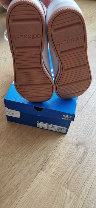 Бели кецове адидас / adidas court tourino НОВИ!