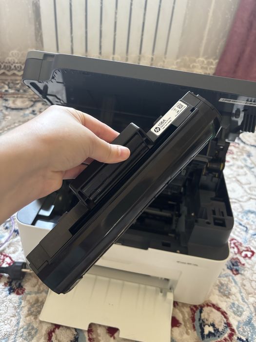 Принтер hp 2в1 ( черный-белый) сатылады!