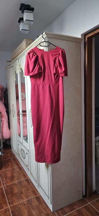 Rochii  de zi, in stare foarte bună, mărimile sunt s/m