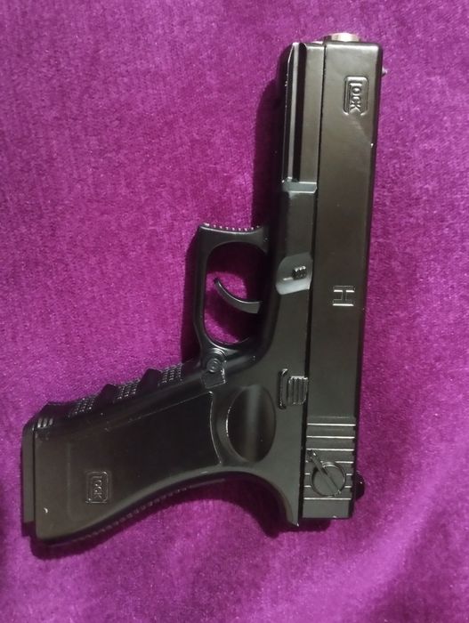 C7 pistol igrushka metal