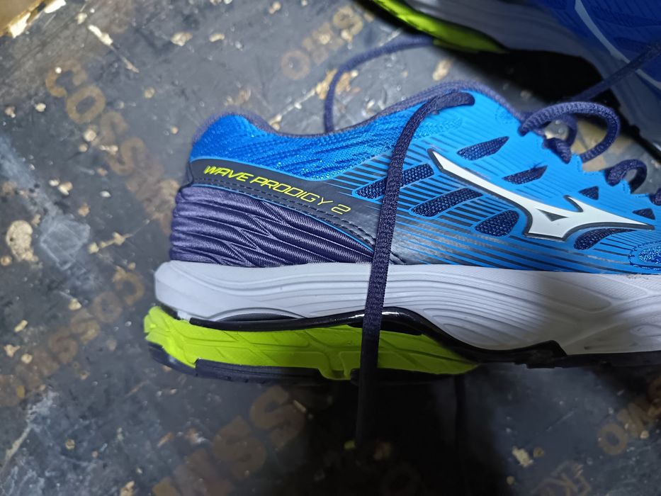 Маратонки и туристически обувки