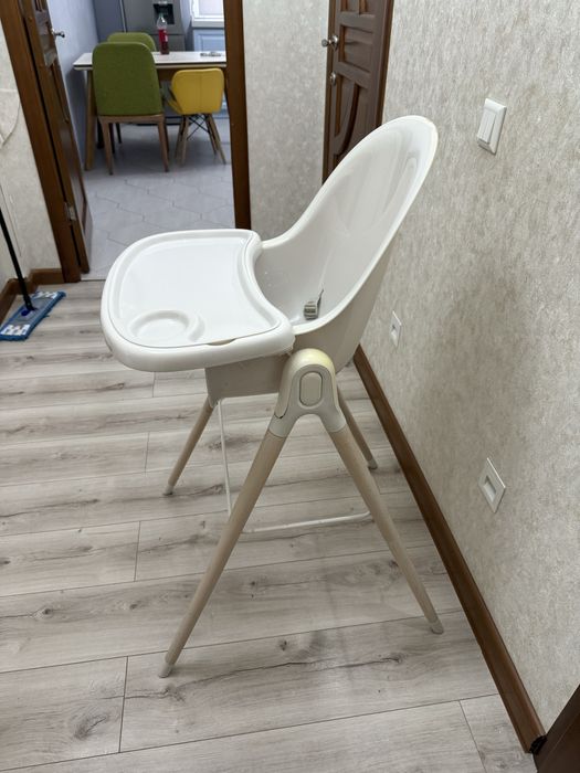 Детский стол для кормления