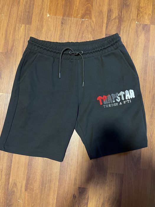 Pantaloni trapstar scurti