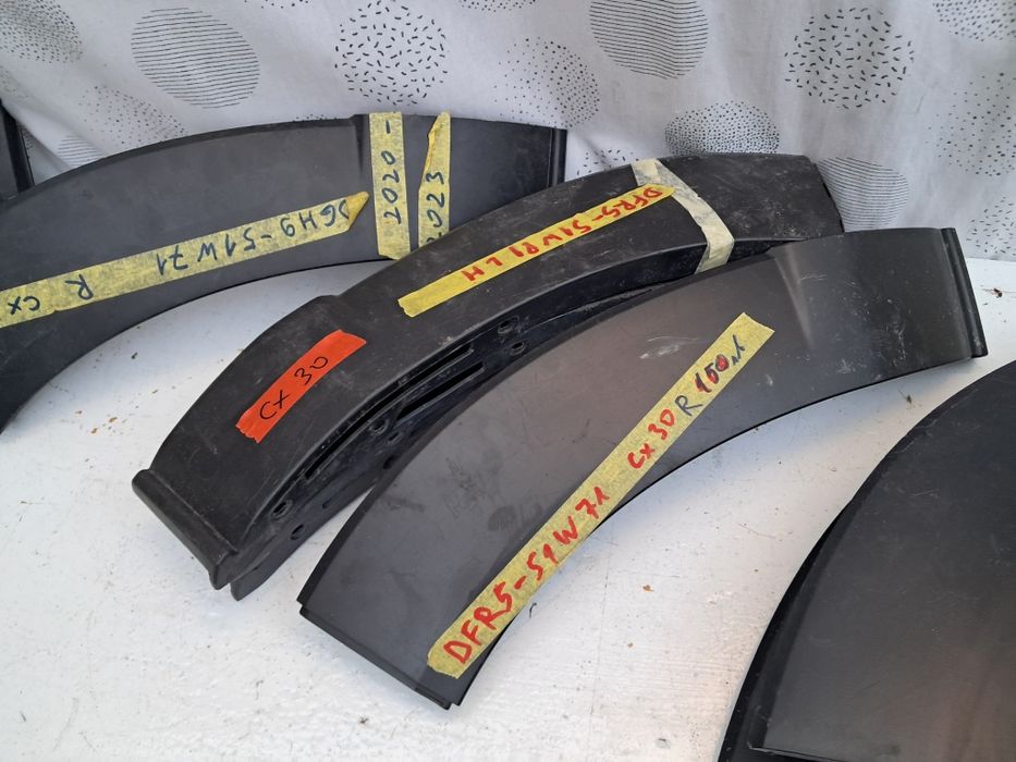 Лайсна   задна предна Mazda cx30  Mazda Cx3