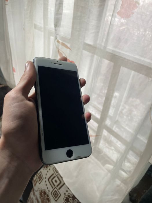 Обменяю Айфон 8 плюс