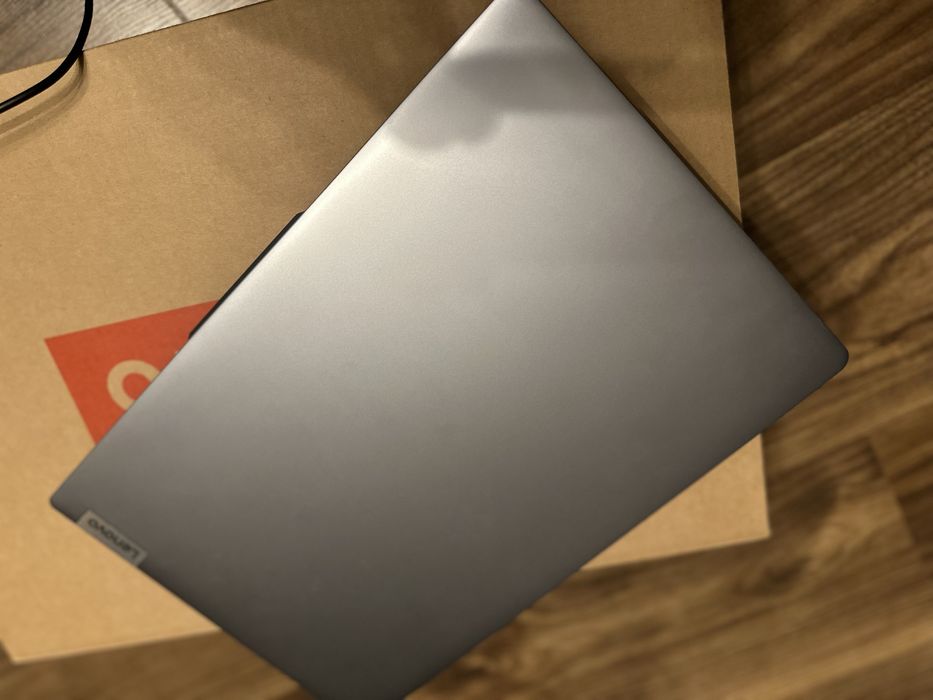 Лаптоп с ГАРАНЦИЯ Lenovo IdeaPad Slim 3, 1 TB памет модел 15iah8