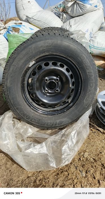 Шины с дисками и калпаками на кобальт