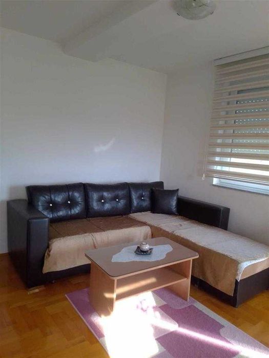 Дава се под наем Двустаен апартамент в Бургас, Братя Миладинови - 60 кв.м за 255 € - Снимка #2