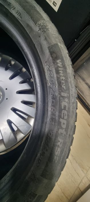 Capace VW originale,15 inci,urme de uzura,fara crăpături ,stare bună!
