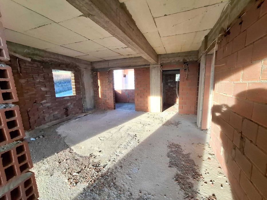 Продава 2 ет строеж 210 м2 с двор 300 м2 в Акти Неон Кердилион, Гърция