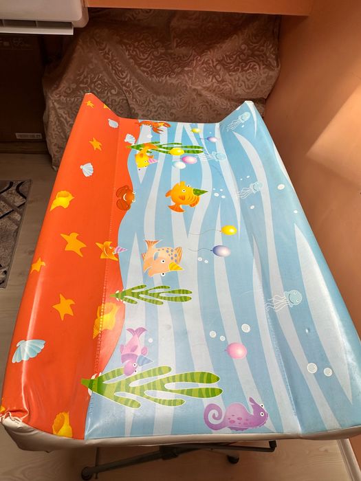 Бебешки повивалник с вана за къпане