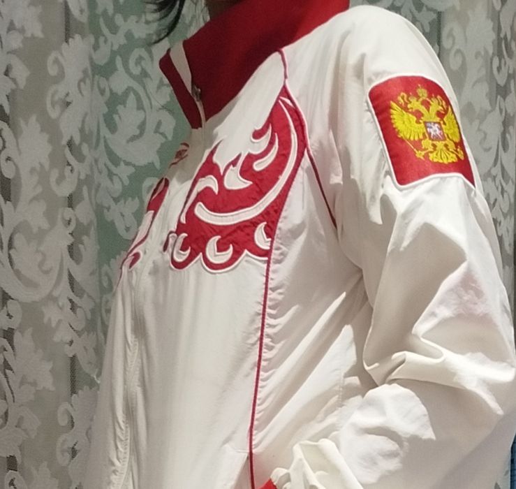 Женский спортивный костюм