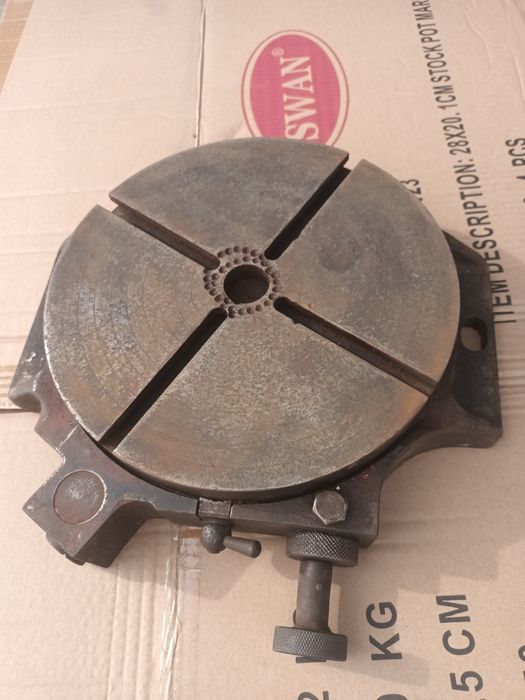 Platou rotativ freza/ Mașină de găurit