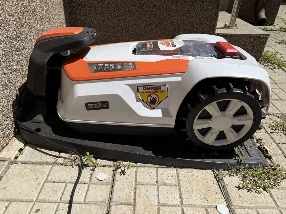 Robotw de tuns gazon RURIS RXR800