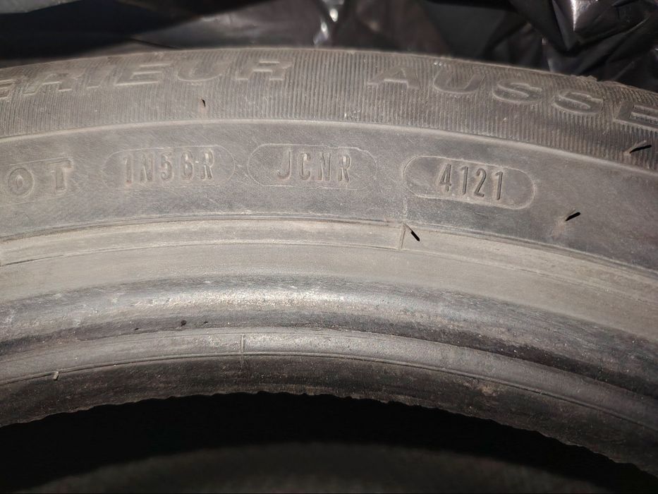 Anvelope vara 225/55/16 în stare foarte bună. Profil 80%