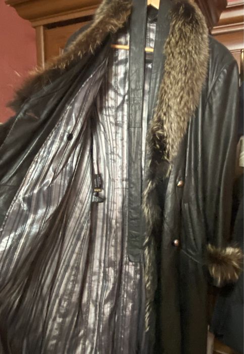 Продам кожаный плащ