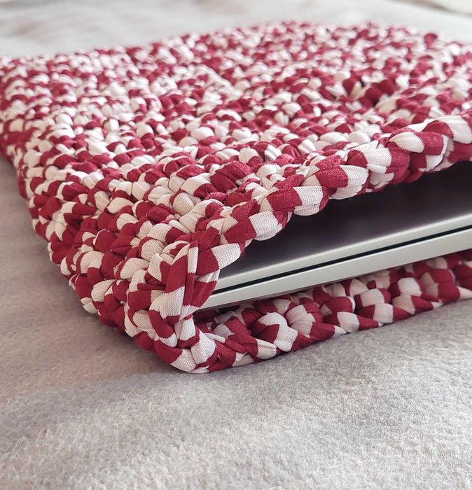 Husă laptop croșetată