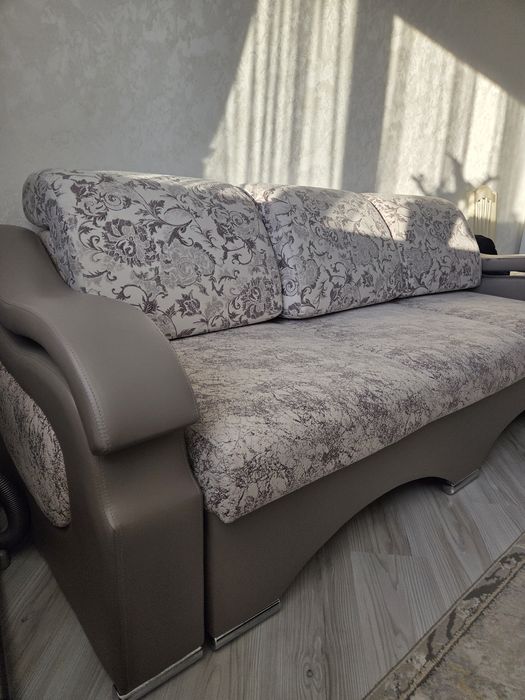 Продается диван раздвижной