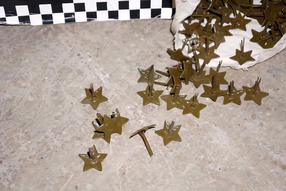 Пряжка парадная 20 милимитровые звезды к погонам